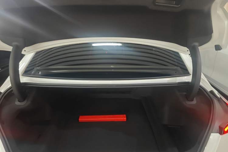 Used Cadillac CT5 2023 28T Luxury Edition (Standard Version) Trunk