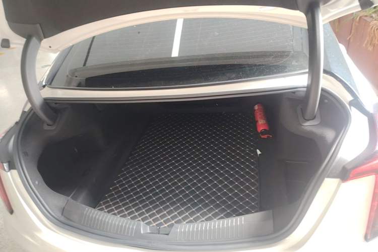 Used Cadillac CT5 2023 28T Luxury Edition (Standard Version) Trunk