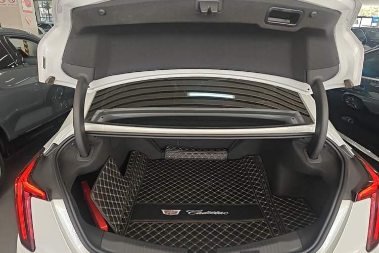 Used Cadillac CT5 2023 28T Luxury Edition (Standard Version) Trunk