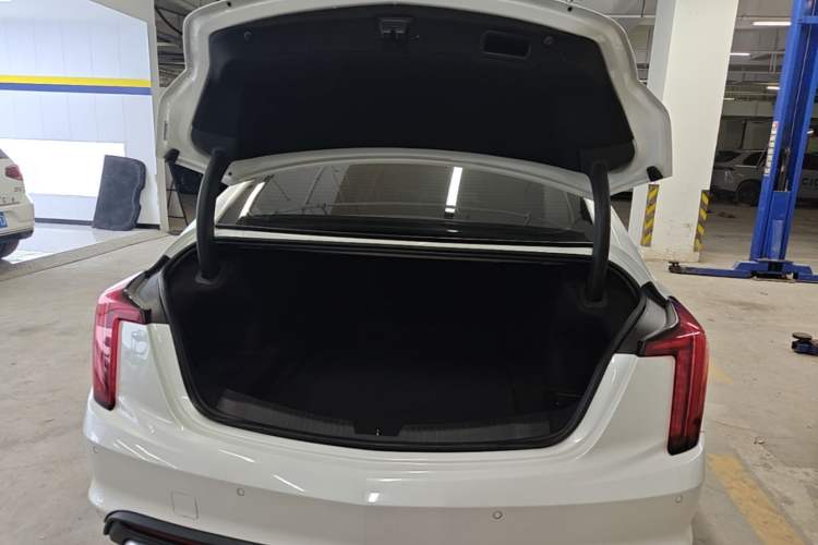 Used Cadillac CT5 2023 28T Luxury Edition (Standard Version) Trunk
