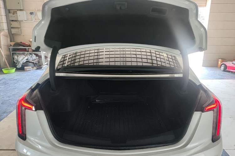 Used Cadillac CT5 2023 28T Platinum Edition Trunk