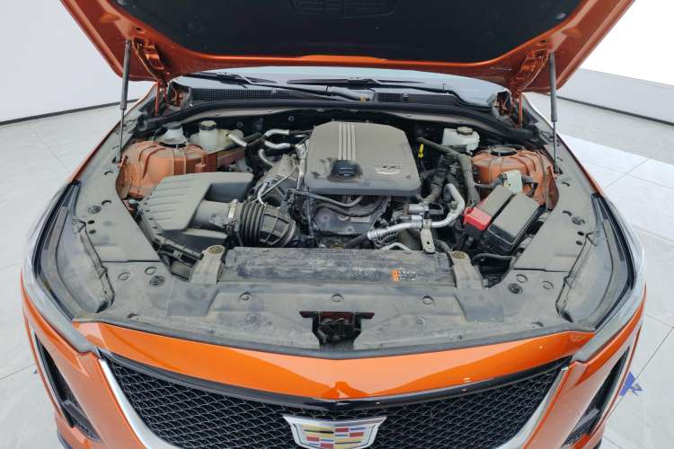 Used Cadillac CT5 2023 28T Platinum Edition Engine Bay