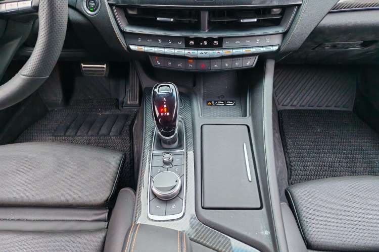Used Cadillac CT5 2023 28T Platinum Edition Gear Lever