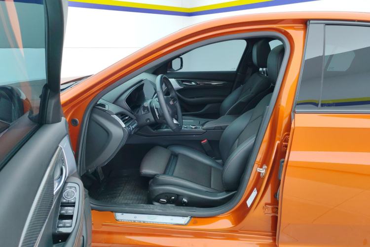 Used Cadillac CT5 2023 28T Platinum Edition Left Front Seat