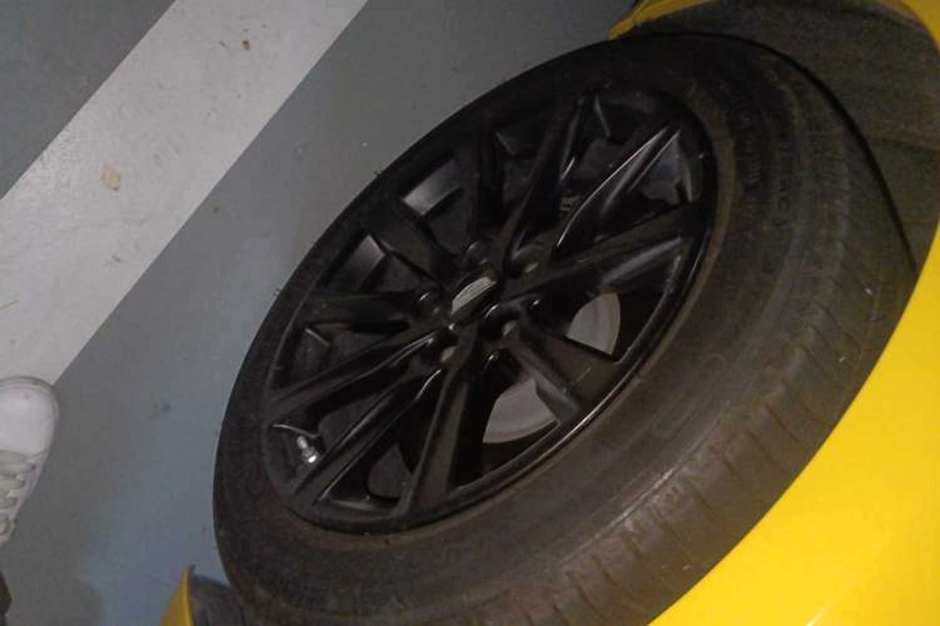 Used Cadillac CT5 2023 28T Prestige Model Right Front Wheel Hub