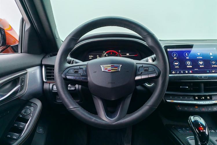 Used Cadillac CT5 2023 28T Platinum Edition Steering Wheel
