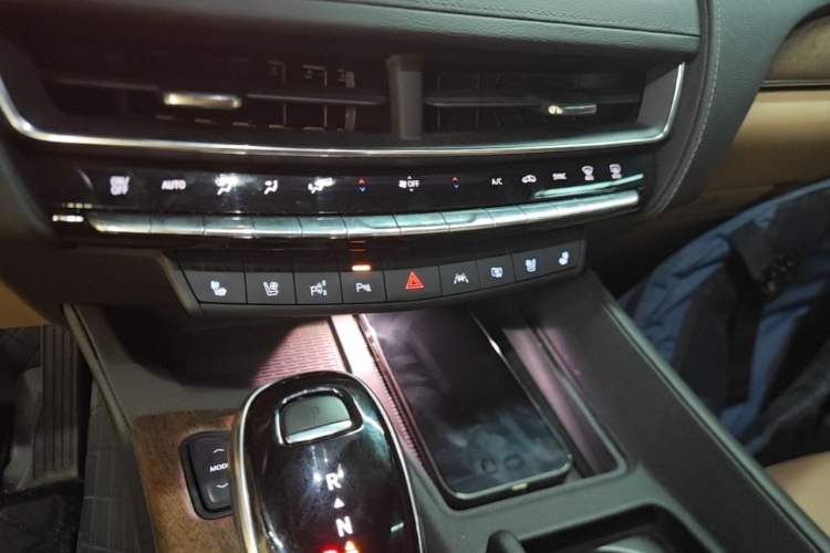 Used Cadillac CT5 2024 28T Prestige Edition Audio And AC Panel
