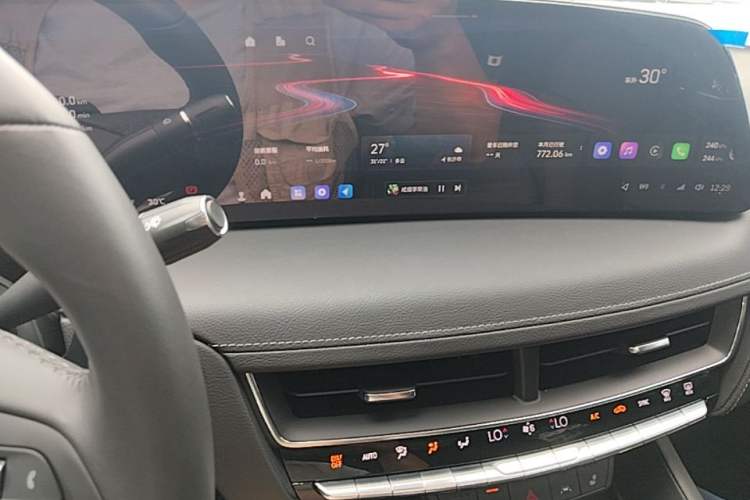 Used Cadillac CT5 2024 28T Luxury Pro Trim Audio And AC Panel