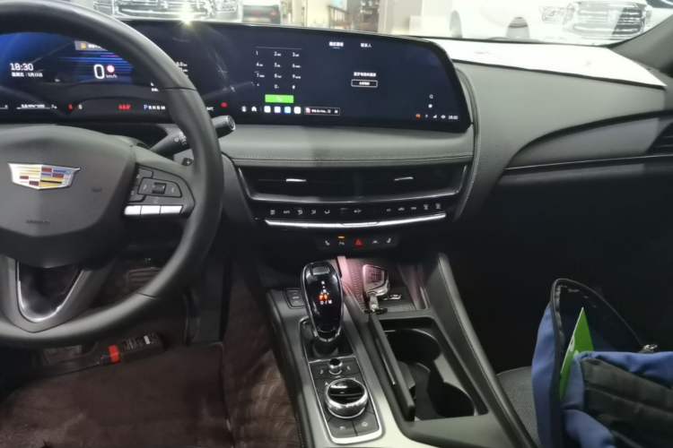 Used Cadillac CT5 2024 28T Luxury Pro Trim Audio And AC Panel