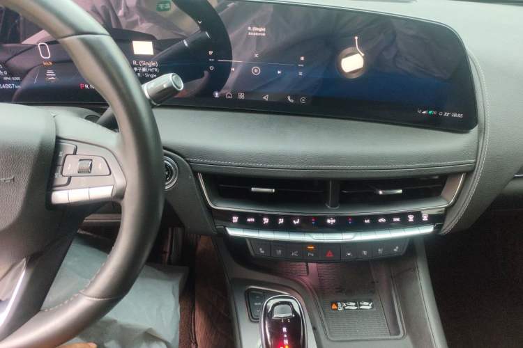 Used Cadillac CT5 2024 28T Prestige Edition Audio And AC Panel