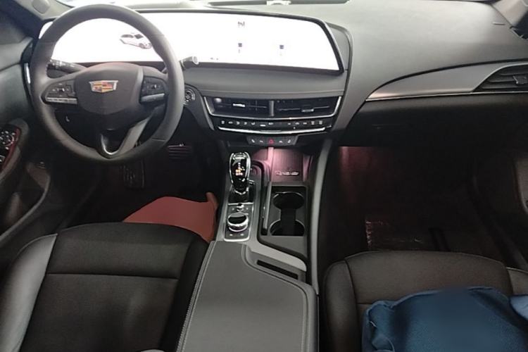 Used Cadillac CT5 2024 28T Luxury Pro Trim Center Console