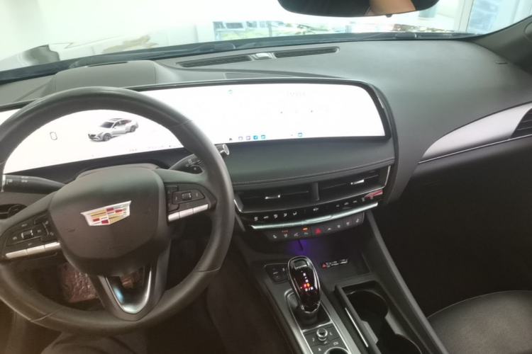 Used Cadillac CT5 2024 28T Prestige Edition Center Console