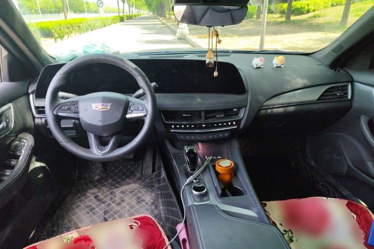 Used Cadillac CT5 2024 28T Prestige Edition Center Console