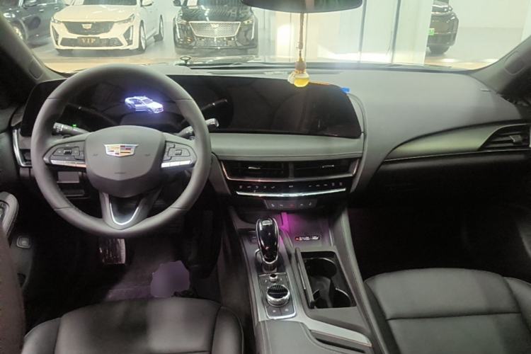 Used Cadillac CT5 2024 28T Luxury Pro Trim Center Console