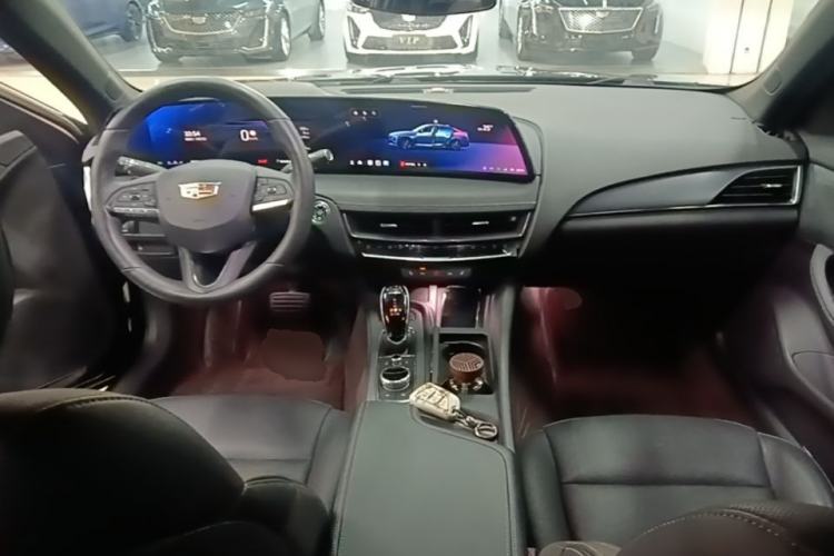 Used Cadillac CT5 2024 28T Luxury Pro Trim Center Console