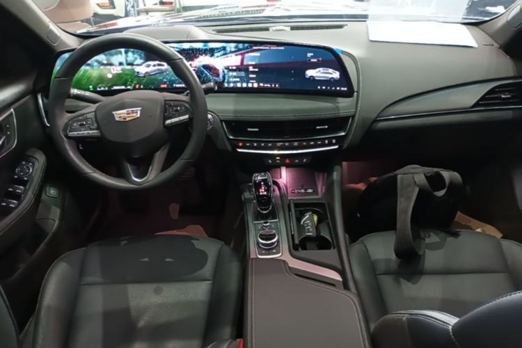Used Cadillac CT5 2024 28T Luxury Pro Trim Center Console
