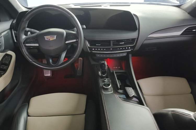 Used Cadillac CT5 2024 28T Platinum Edition Center Console