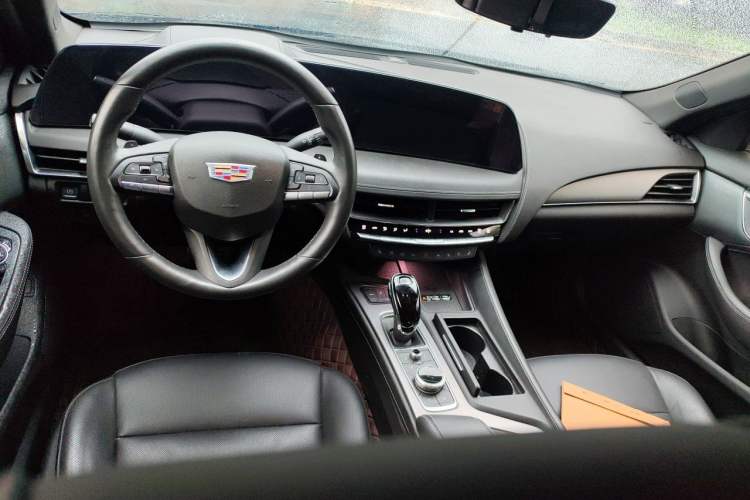 Used Cadillac CT5 2024 28T Prestige Edition Center Console