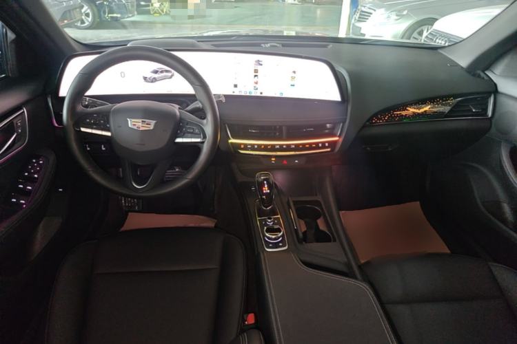 Used Cadillac CT5 2024 28T Luxury Version Center Console