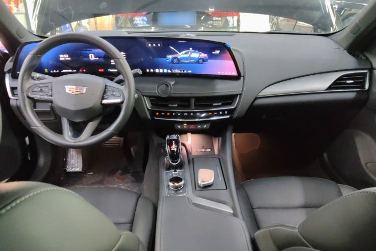 Used Cadillac CT5 2024 28T Luxury Pro Trim Center Console