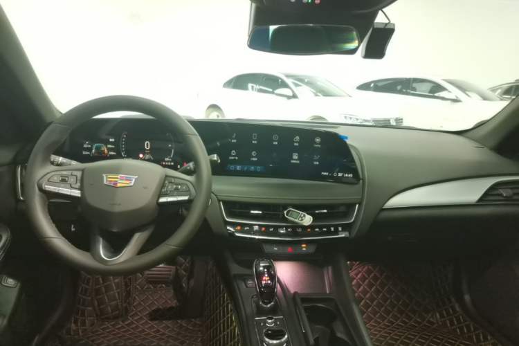 Used Cadillac CT5 2024 28T Luxury Version Center Console
