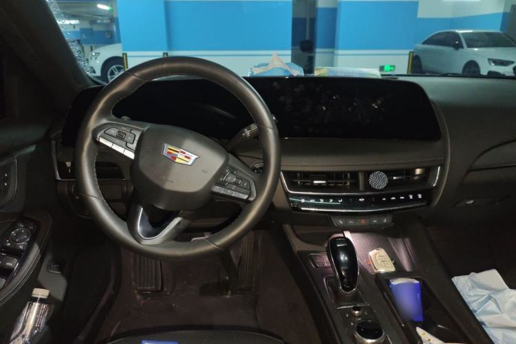 Used Cadillac CT5 2024 28T Luxury Pro Trim Center Console