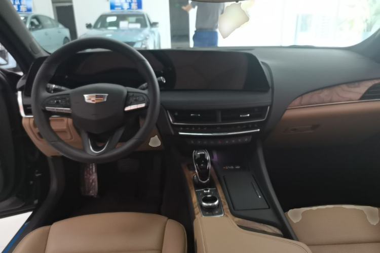 Used Cadillac CT5 2024 28T Prestige Edition Center Console