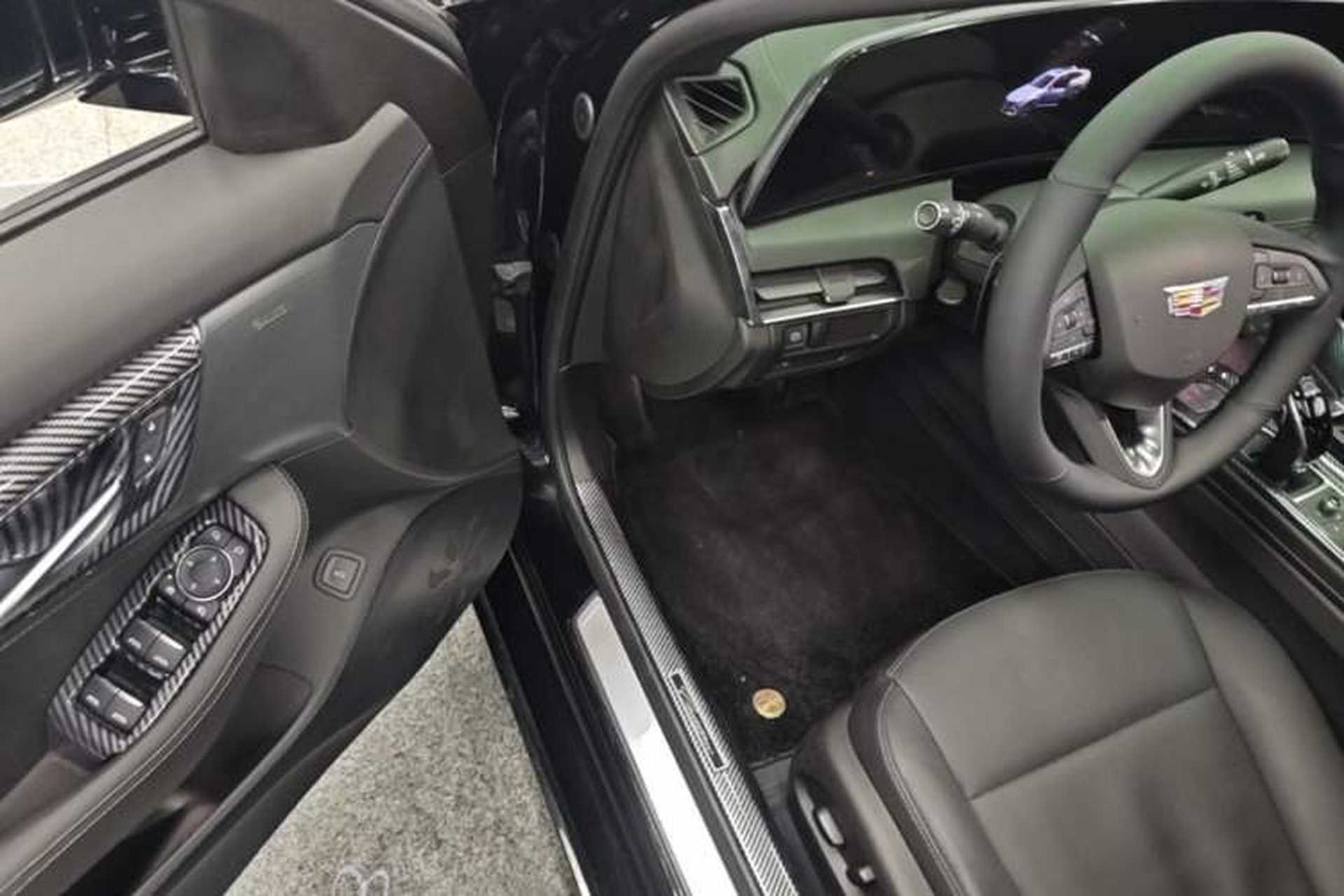 Used Cadillac CT5 2024 28T Luxury Pro Trim Driver Seat