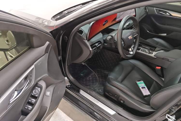 Used Cadillac CT5 2024 28T Luxury Pro Trim Driver Seat