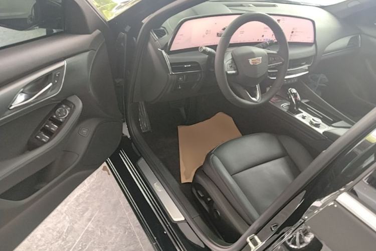 Used Cadillac CT5 2024 28T Luxury Pro Trim Driver Seat