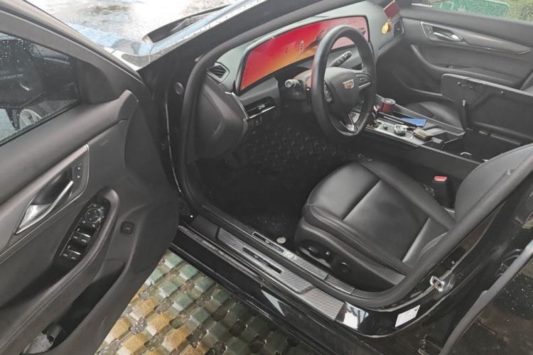 Used Cadillac CT5 2024 28T Luxury Pro Trim Driver Seat