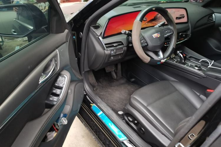 Used Cadillac CT5 2024 28T Luxury Pro Trim Driver Seat