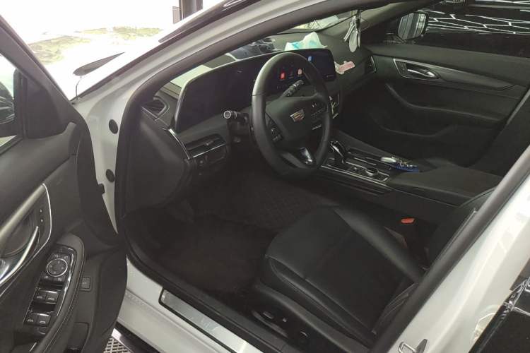 Used Cadillac CT5 2024 28T Luxury Pro Trim Driver Seat
