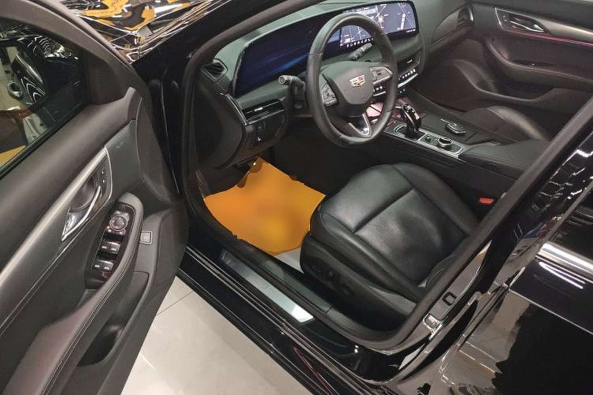 Used Cadillac CT5 2024 28T Luxury Pro Trim Driver Seat