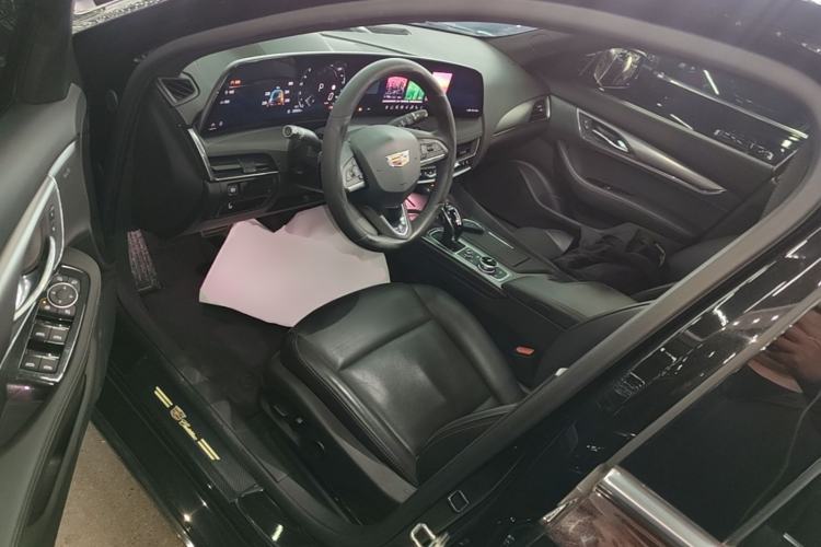 Used Cadillac CT5 2024 28T Luxury Pro Trim Driver Seat