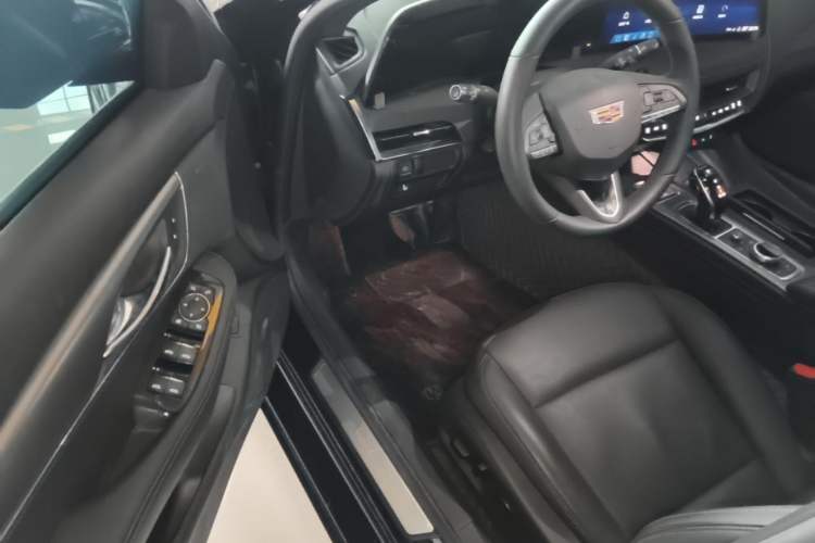 Used Cadillac CT5 2024 28T Luxury Pro Trim Driver Seat