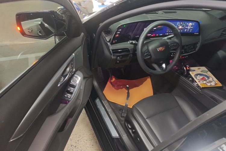 Used Cadillac CT5 2024 28T Luxury Pro Trim Driver Seat