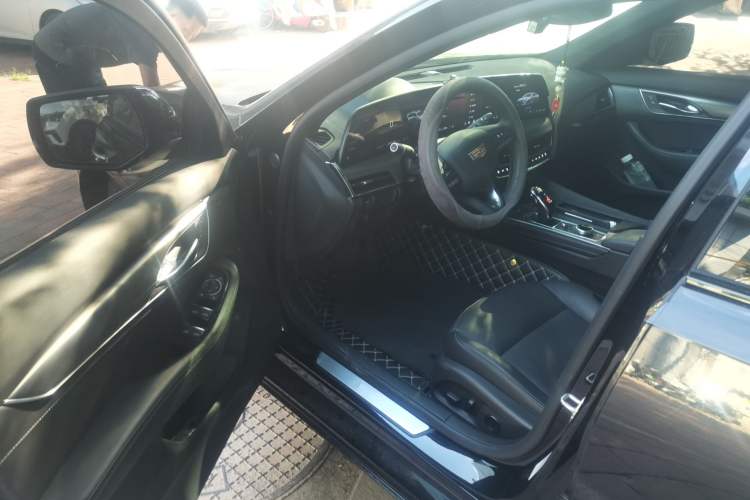 Used Cadillac CT5 2024 28T Luxury Pro Trim Driver Seat