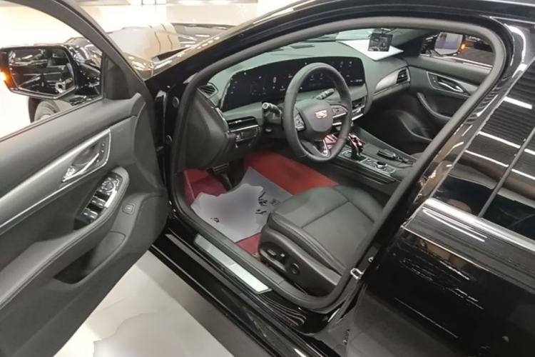 Used Cadillac CT5 2024 28T Luxury Pro Trim Driver Seat