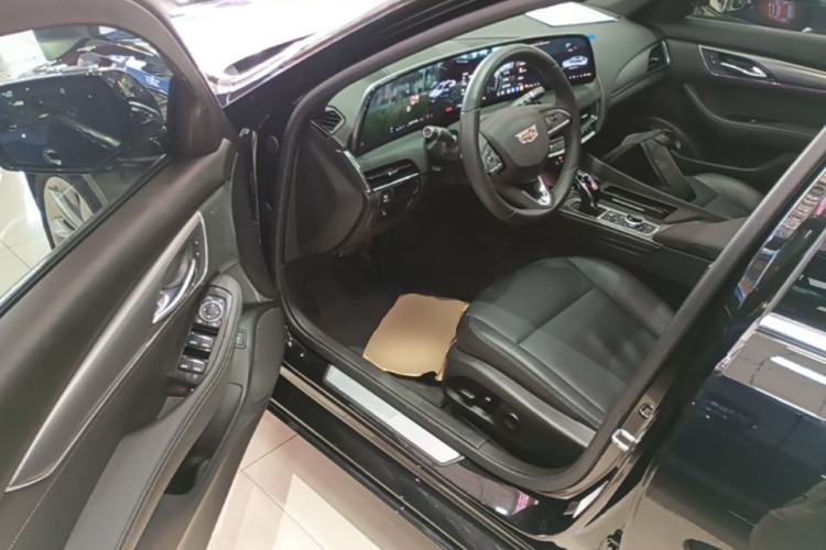 Used Cadillac CT5 2024 28T Luxury Pro Trim Driver Seat