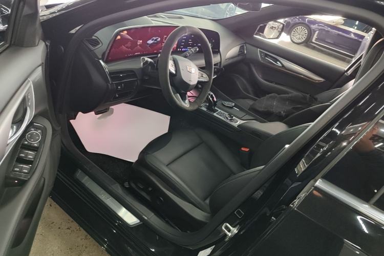 Used Cadillac CT5 2024 28T Luxury Pro Trim Driver Seat