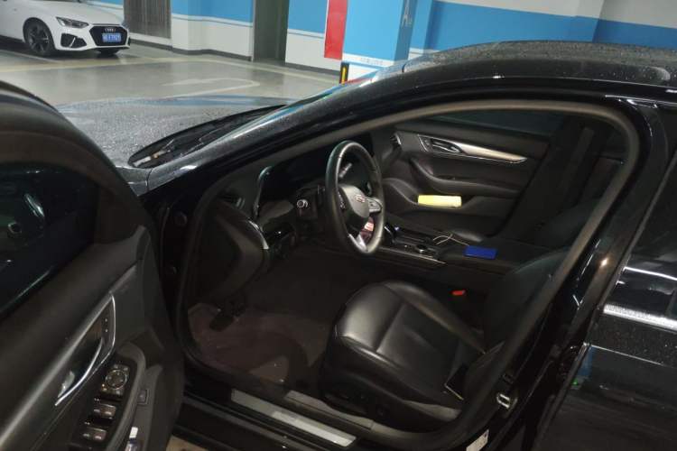 Used Cadillac CT5 2024 28T Luxury Pro Trim Driver Seat