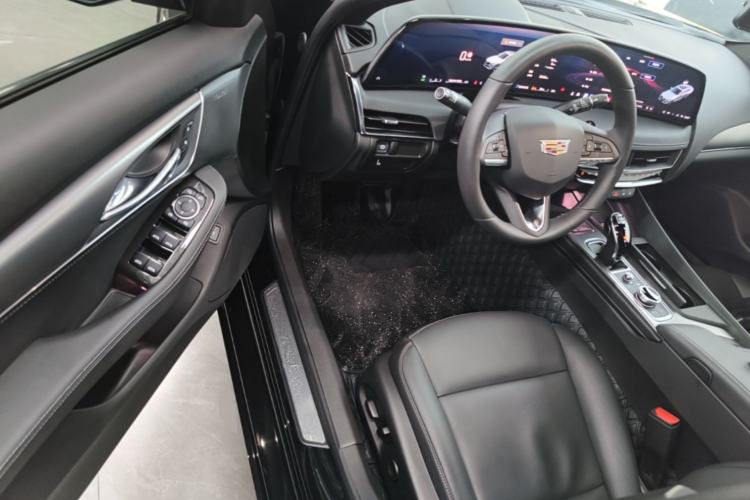 Used Cadillac CT5 2024 28T Luxury Pro Trim Driver Seat