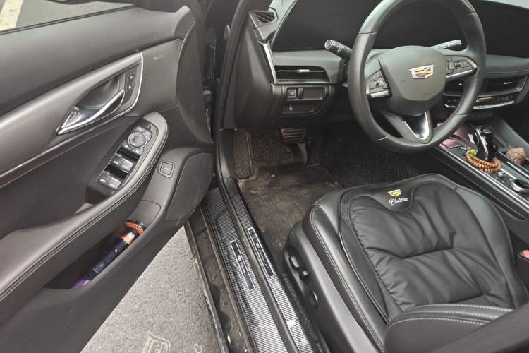Used Cadillac CT5 2024 28T Luxury Pro Trim Driver Seat