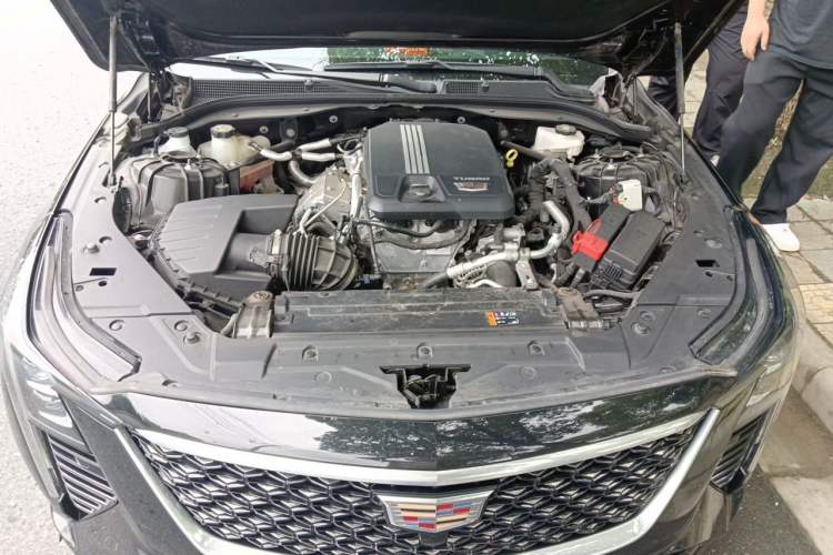Used Cadillac CT5 2024 28T Luxury Pro Trim Engine Bay