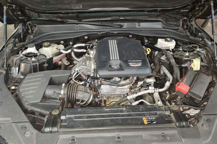 Used Cadillac CT5 2024 28T Luxury Pro Trim Engine Bay