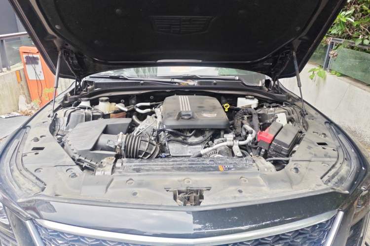 Used Cadillac CT5 2024 28T Luxury Pro Trim Engine Bay