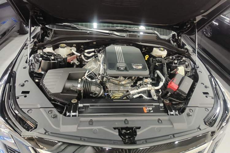 Used Cadillac CT5 2024 28T Luxury Pro Trim Engine Bay