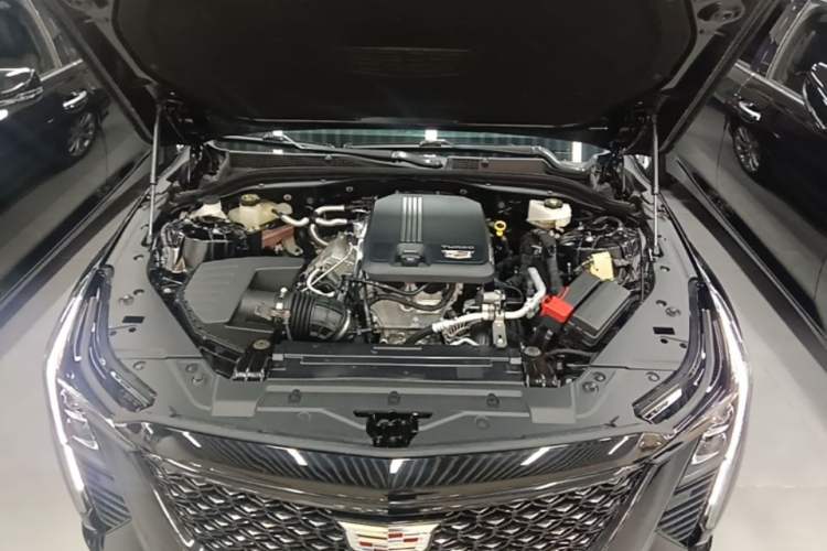 Used Cadillac CT5 2024 28T Luxury Pro Trim Engine Bay