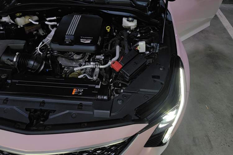Used Cadillac CT5 2024 28T Luxury Pro Trim Engine Bay Left
